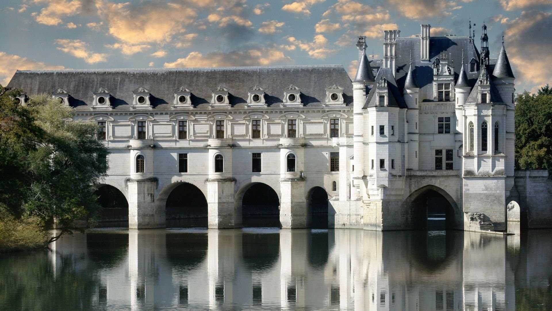 Замок кло-люсе (сhateau le clos luse) - замки франции