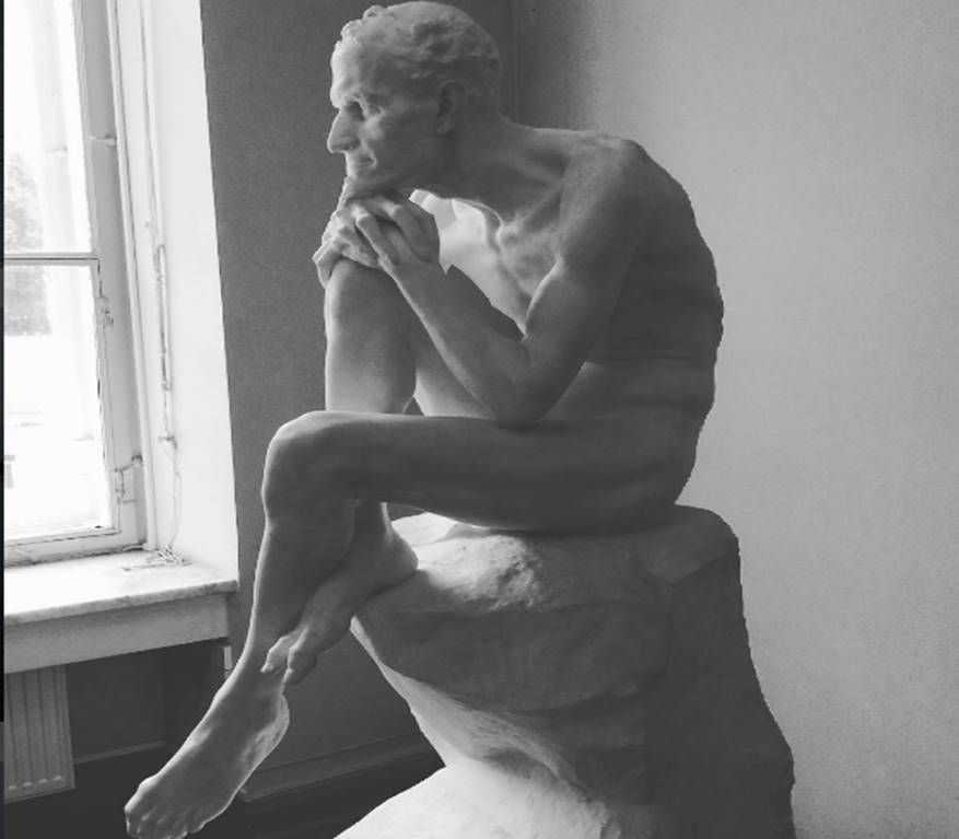 Начиная с 1888 года скульптор Антокольский работал долгое время без перерыва, пытаясь
