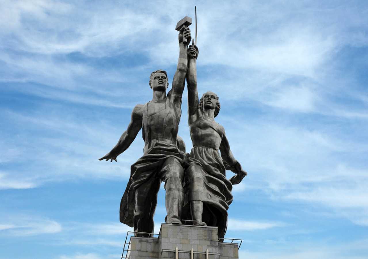 Памятник «рабочий и колхозница» — уникальное наследие социалистической эпохи