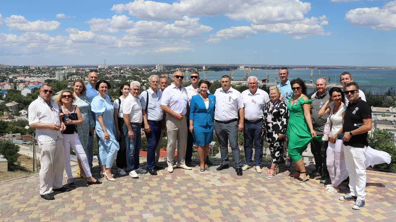 Описание картины ивана айвазовского «дарьяльское ущелье»